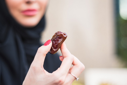 The Surprising Ways Dates Can Improve Your Skin in Summer, Stay Hydrated and Refreshed